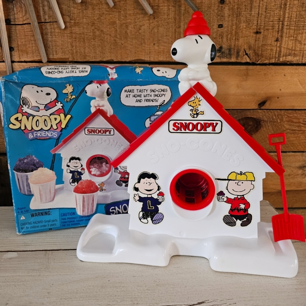 Vintage 1999 Snoopy & Friends Sno-cone Machine - Picture 1 of 14